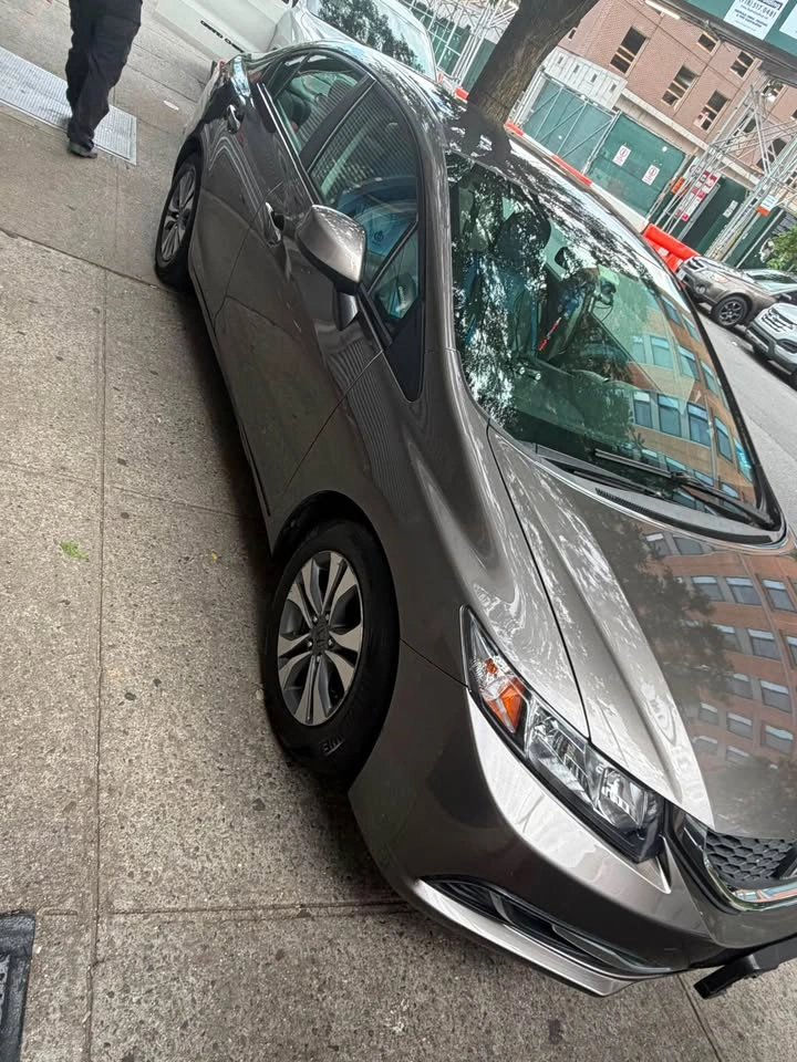2013 Honda Civic · LX Sedan 4D - photo 4