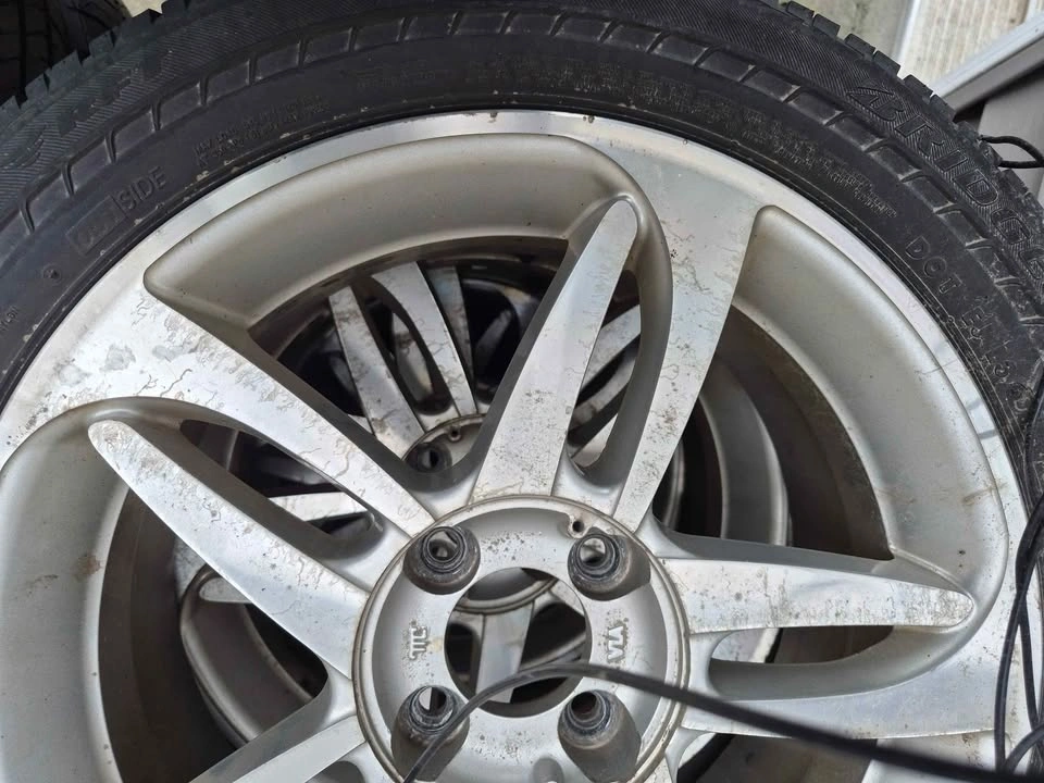 16 inch wheel and tire - photo 2