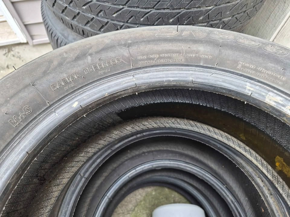 15 inch set of tires - photo 3