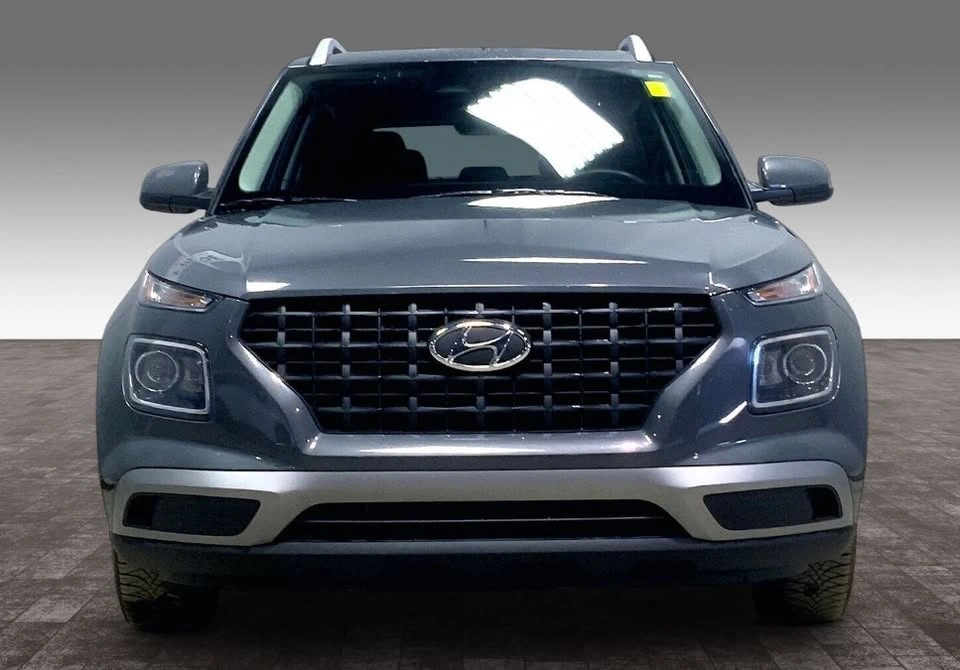 2025 Hyundai Venue Preferred - photo 2
