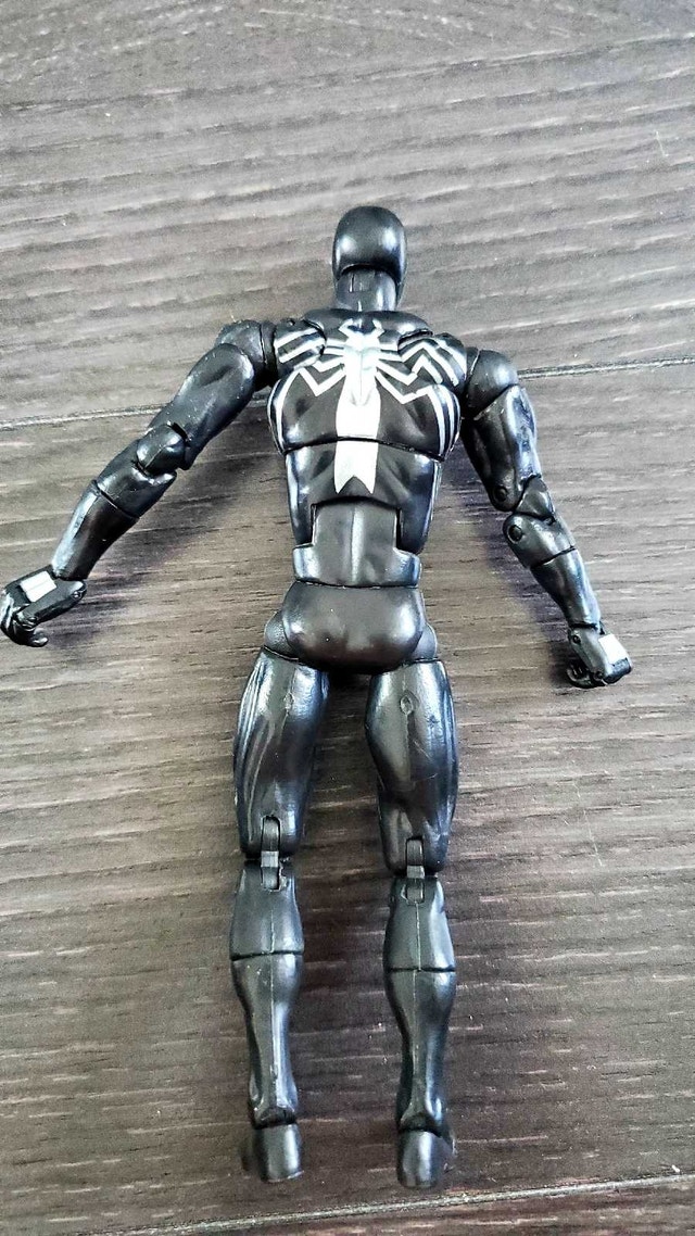 Marvel Spider-Man Origins Symbiote Suit Action Figure - photo 2