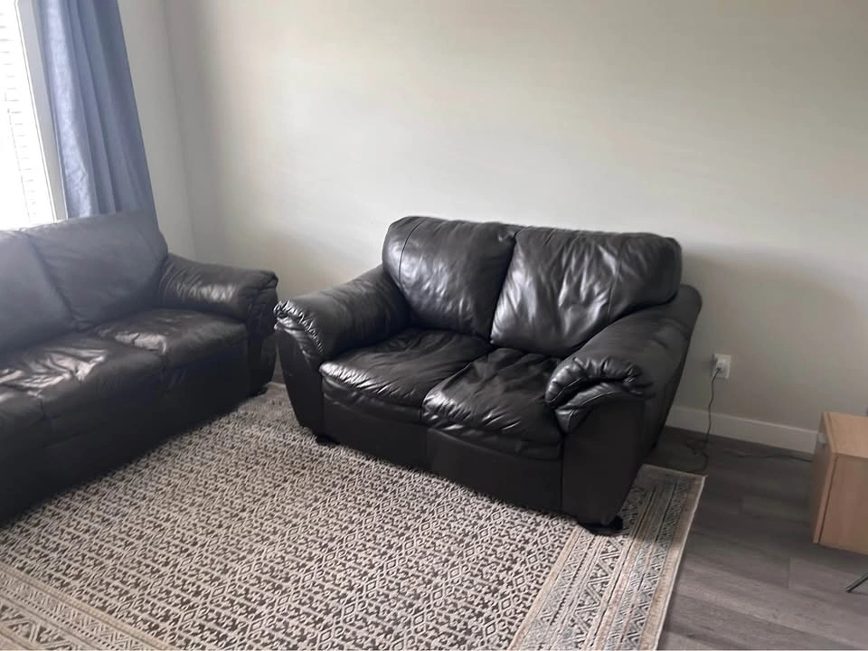 Brown Leather Sofa & Loveseat Set – Good Condition - photo 3
