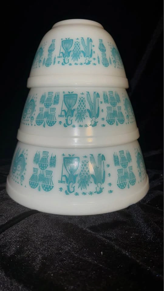 Vintage Pyrex Butterprint (Amish) nesting bowls - photo 2