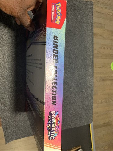 Pokémon TCG - Prismatic Evolutions Binder Collection - BRAND NEW - photo 4