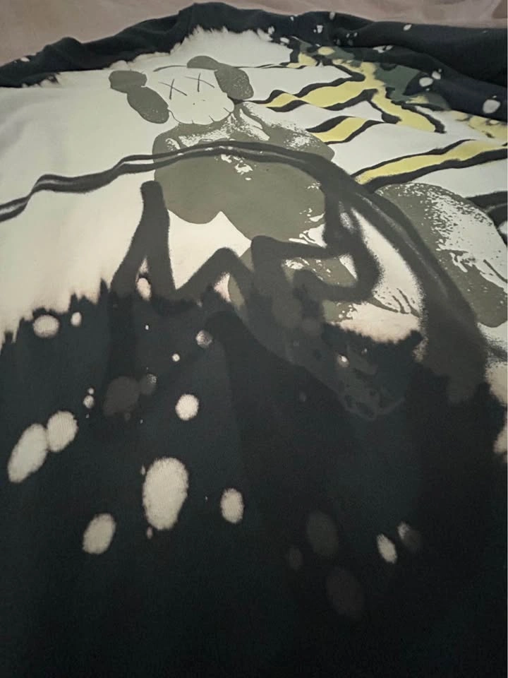 Travis Scott Cactus Jack x KAWS x Fragment Bleached Tee - photo 4