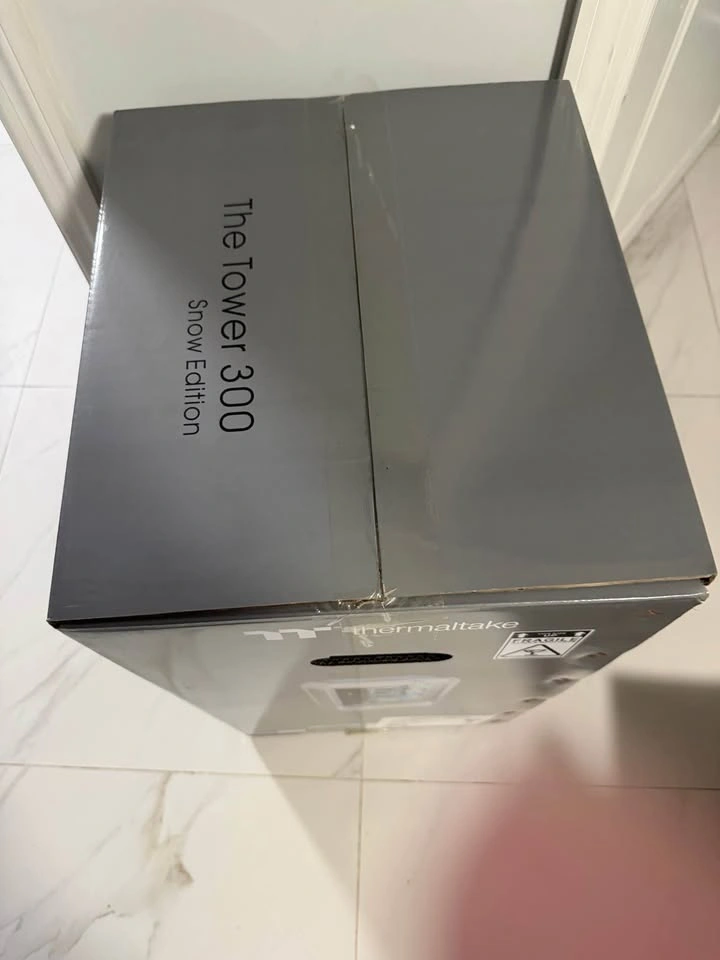 NEW Thermaltake Gaming Desktop 7800X3D, RX 9070XT, 32GB, 2TB - photo 2