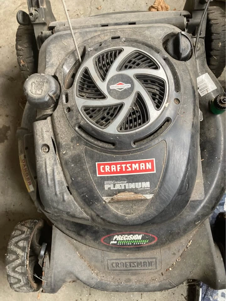 Craftsman lawn mower Sears - Good condition not running - photo 2