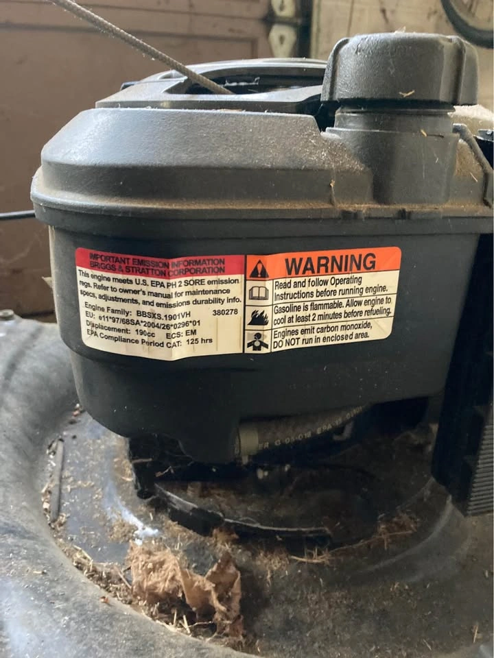 Craftsman lawn mower Sears - Good condition not running - photo 3