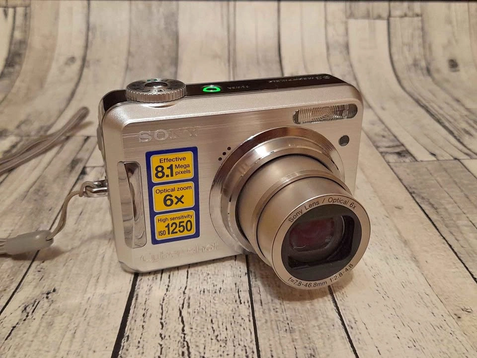 Sony DSC S800 Digital Camera