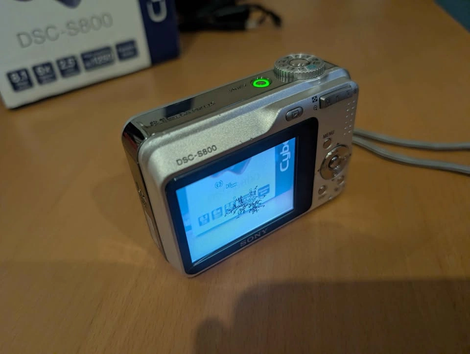 Sony DSC S800 Digital Camera - photo 4