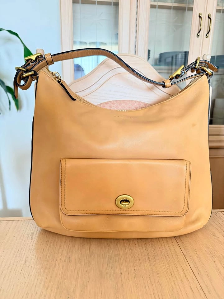Authentic Coach Legacy Courtney bag in Tan color