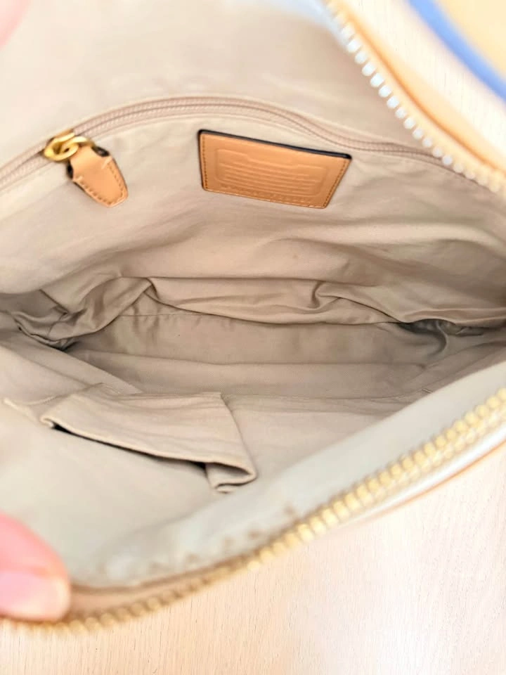 Authentic Coach Legacy Courtney bag in Tan color - photo 4