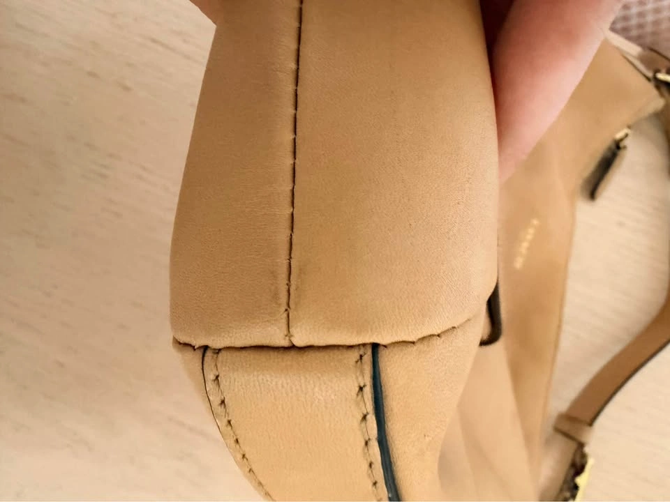 Authentic Coach Legacy Courtney bag in Tan color - photo 5