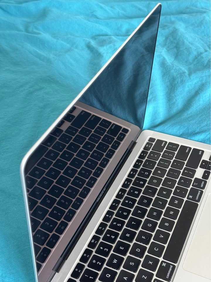 MacBook Air M1 16GB 256GB SSD - photo 3