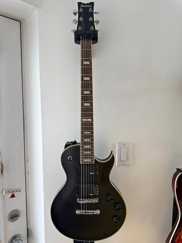 Ibanez Les Paul style guitar