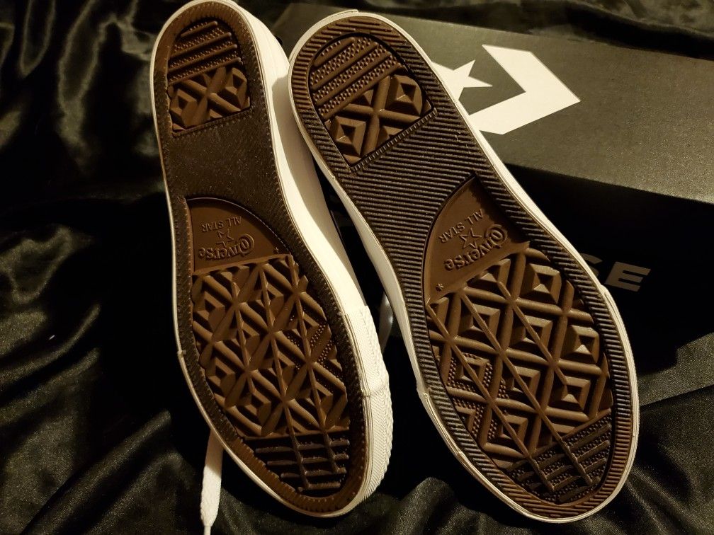 New Converse/Chuck Taylor's Size 4 (Fits Like 6.5/7) - photo 2