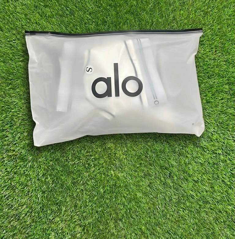 White Alo Yoga Matching Set - photo 5