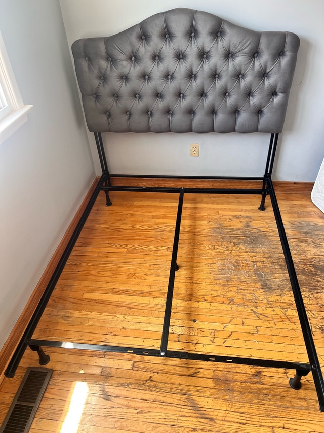 Bed Frame with Tufted Headboard. Pick up at Yonge-Eglinton - photo 2