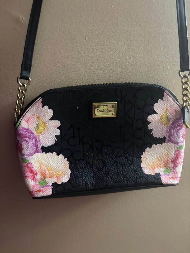 Calvin Klein cross body bag - photo 2
