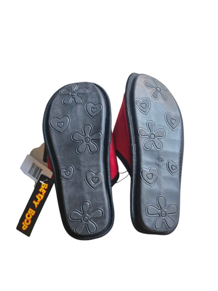 Betty Boop Red & Black Slippers Women’s Size 9-10 - photo 4