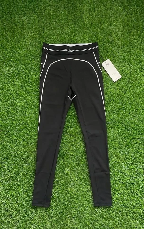 Black Alo Yoga Matching Set - photo 2