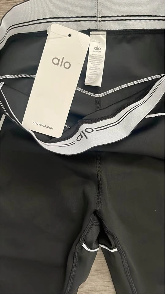 Black Alo Yoga Matching Set - photo 4