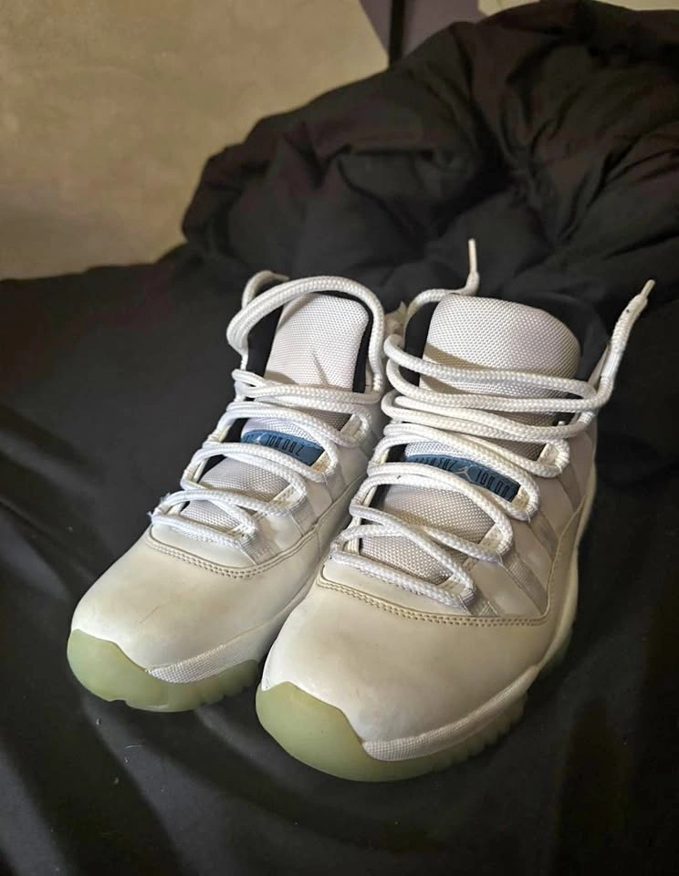 Jordan 11 Columbia Blue Legend Blue Size 8.5