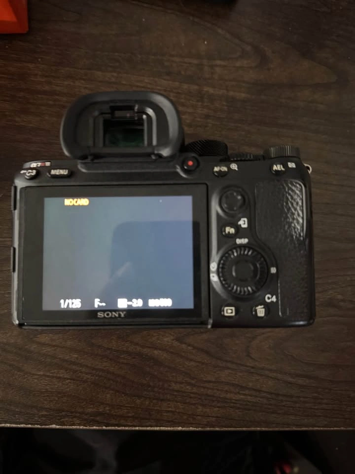 Sony A7RIII With 28MM F2 Lens - photo 2