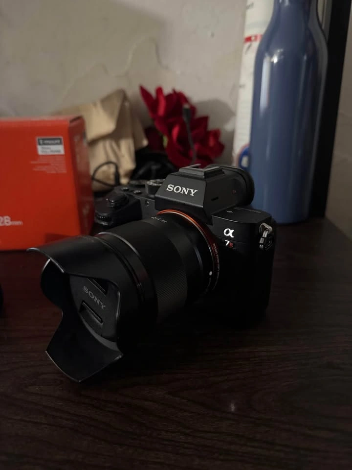 Sony A7RIII With 28MM F2 Lens - photo 3