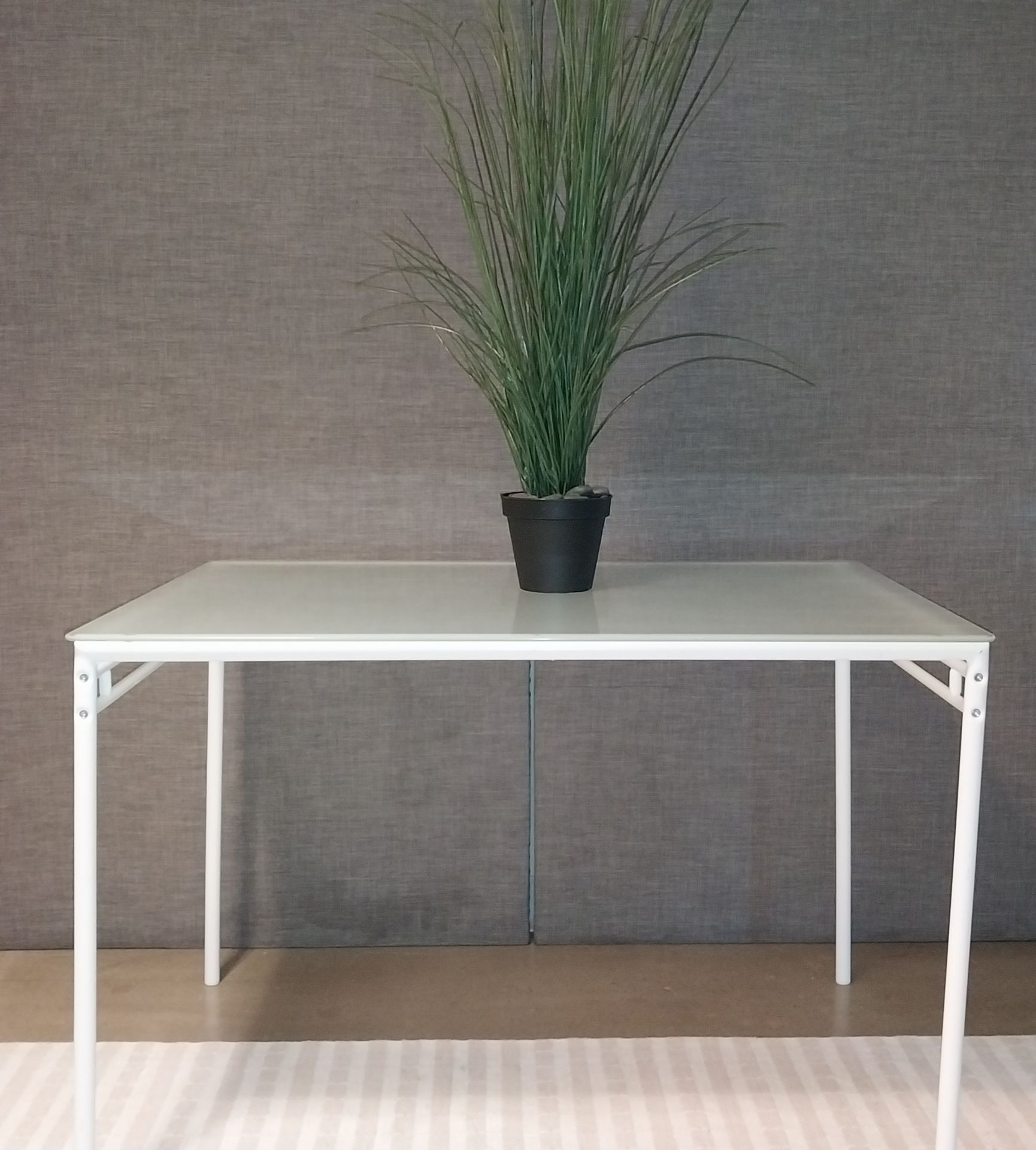IKEA LYRESTAD Frosted Glass White Table – Excellent Condition
