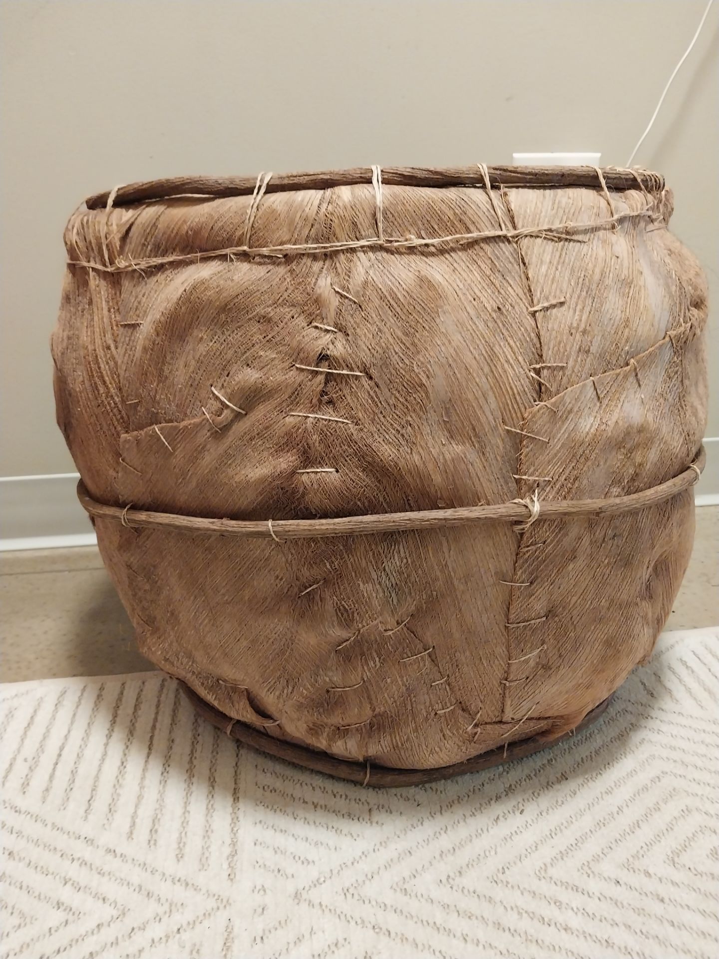 Large Handcrafted Natural Fiber Basket - photo 3