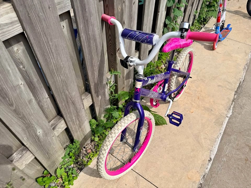 Girl bike