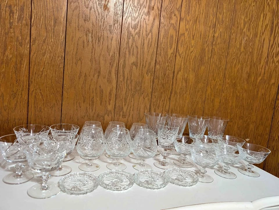 Vintage Eaton's Pinwheel Cut Crystal Glassware Set (26 pieces)