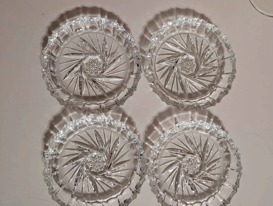 Vintage Eaton's Pinwheel Cut Crystal Glassware Set (26 pieces) - photo 4