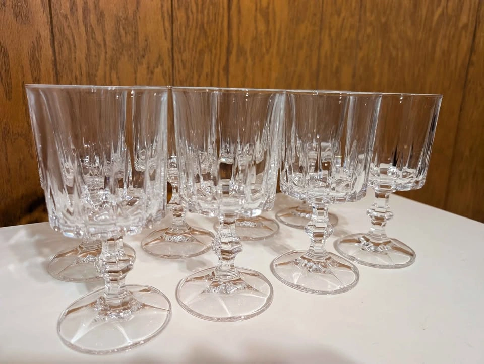 Vintage LifeStyle Crystal Wine Glasses and Champagne Coupes - photo 5