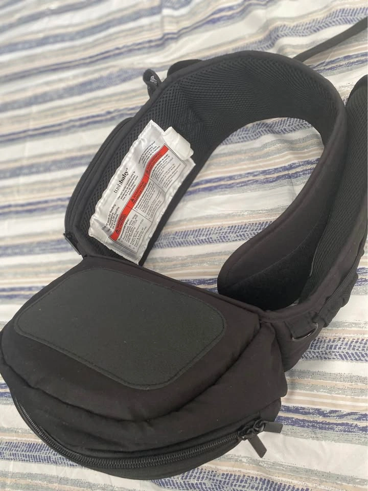 Tush baby carrier - photo 2