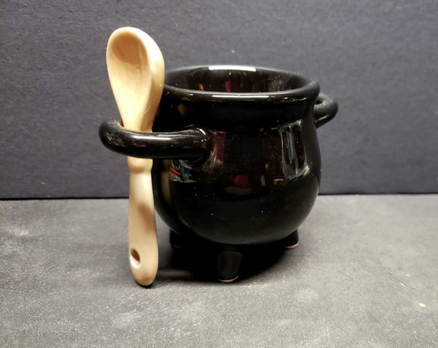 New Ceramic Egg Cup Cauldron Shaped