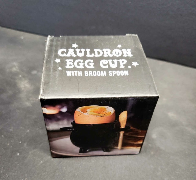 New Ceramic Egg Cup Cauldron Shaped - photo 2