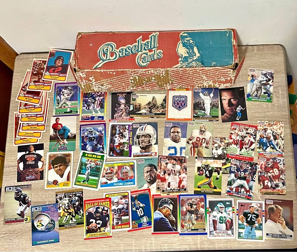 Vintage NFL Football Cards Lot HOF Stars Barry Sanders Jerry Ric