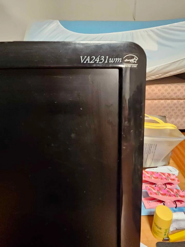 ViewSonic VA2431wm 24" Widescreen Monitor - Good Condition - photo 2
