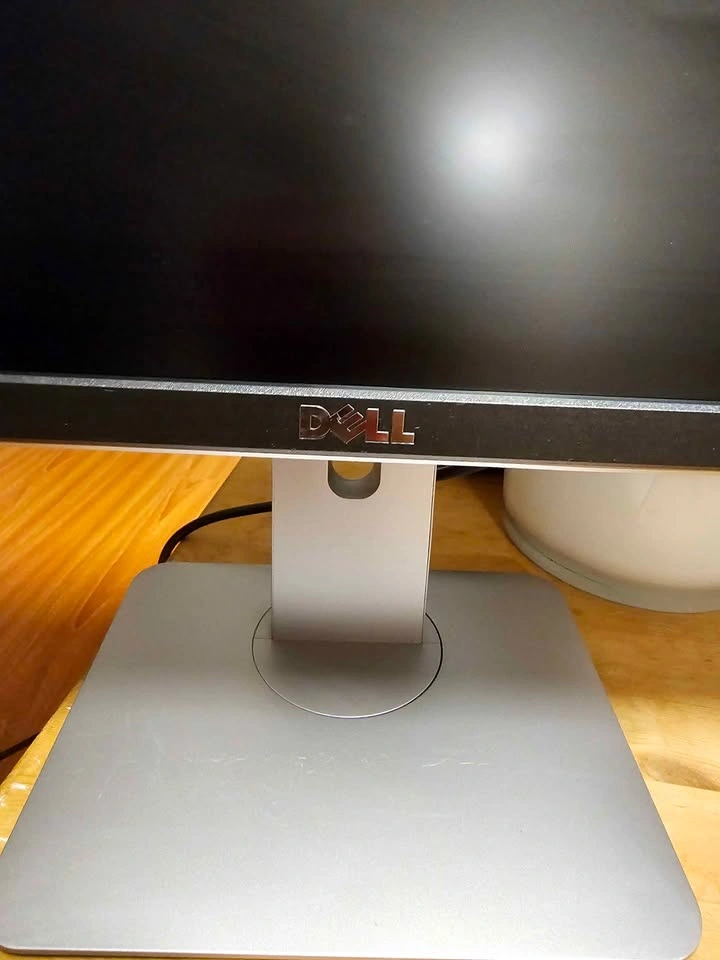 Dell P2414H 24" LED Monitor - Excellent Condition - photo 2