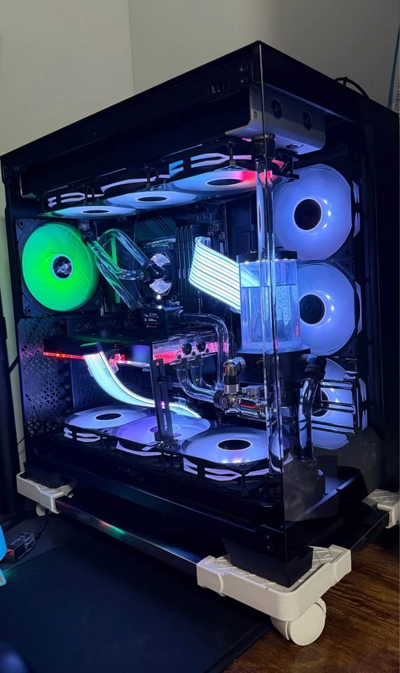 RTX 5090 Custom Water Loop 4K Gaming PC