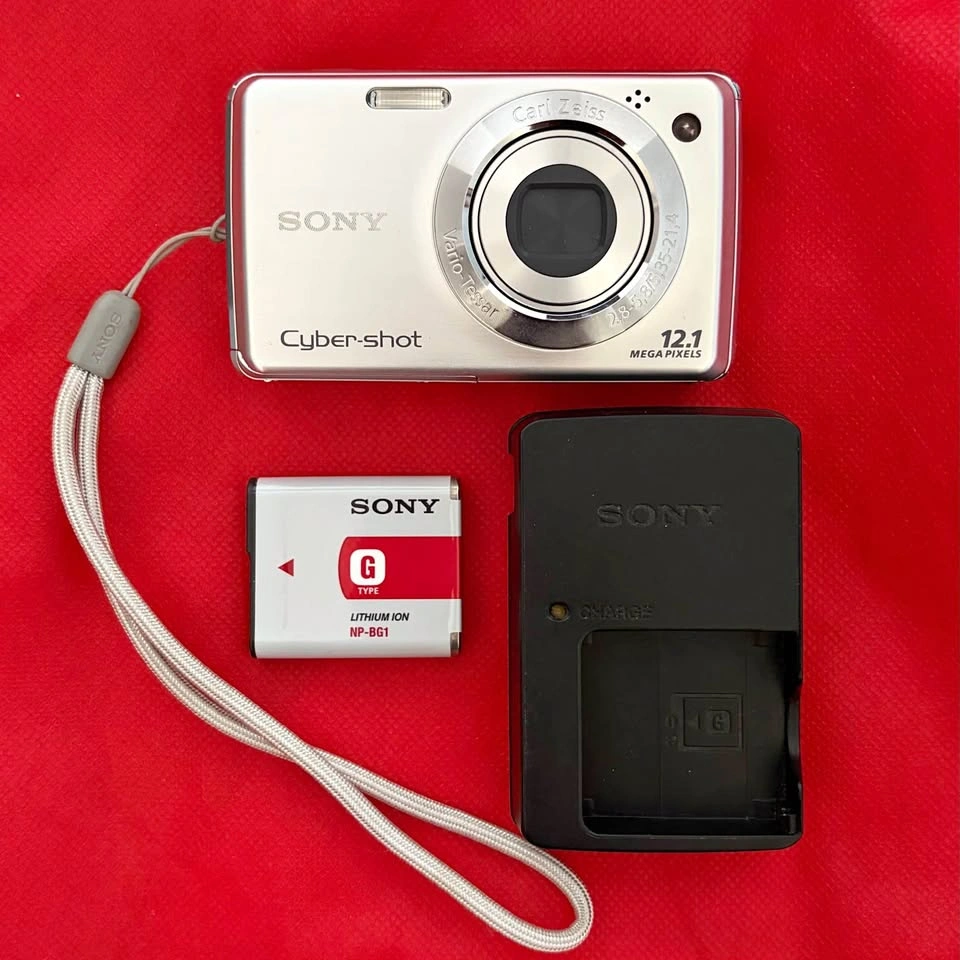 Sony CyberShot DSC-W230 Digital Camera