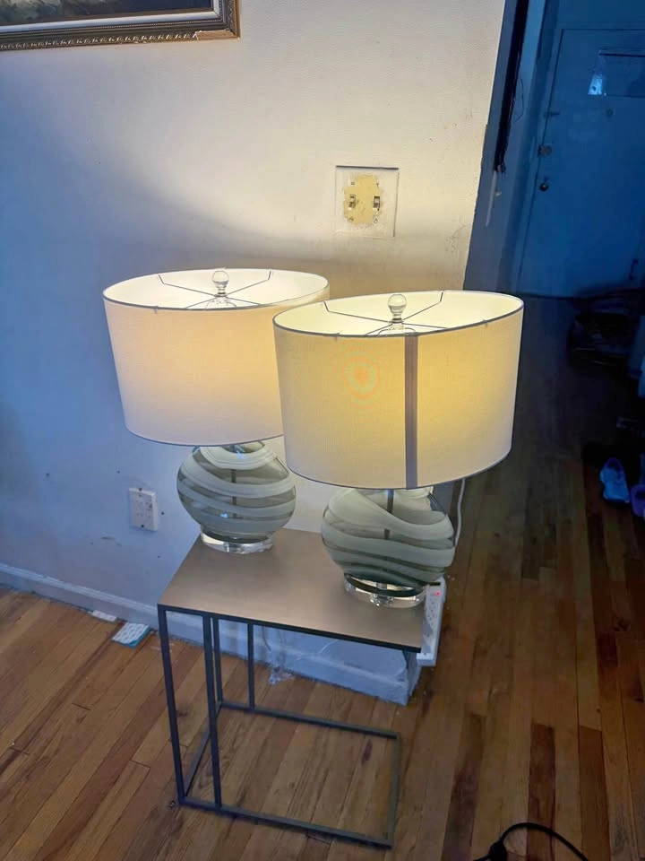 Glass base lamps