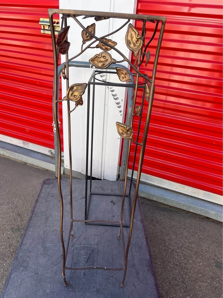 Plant Stand - photo 2