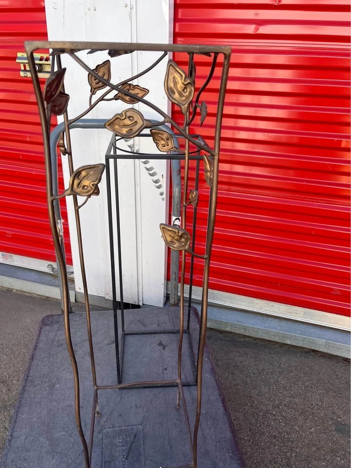 Plant Stand - photo 4