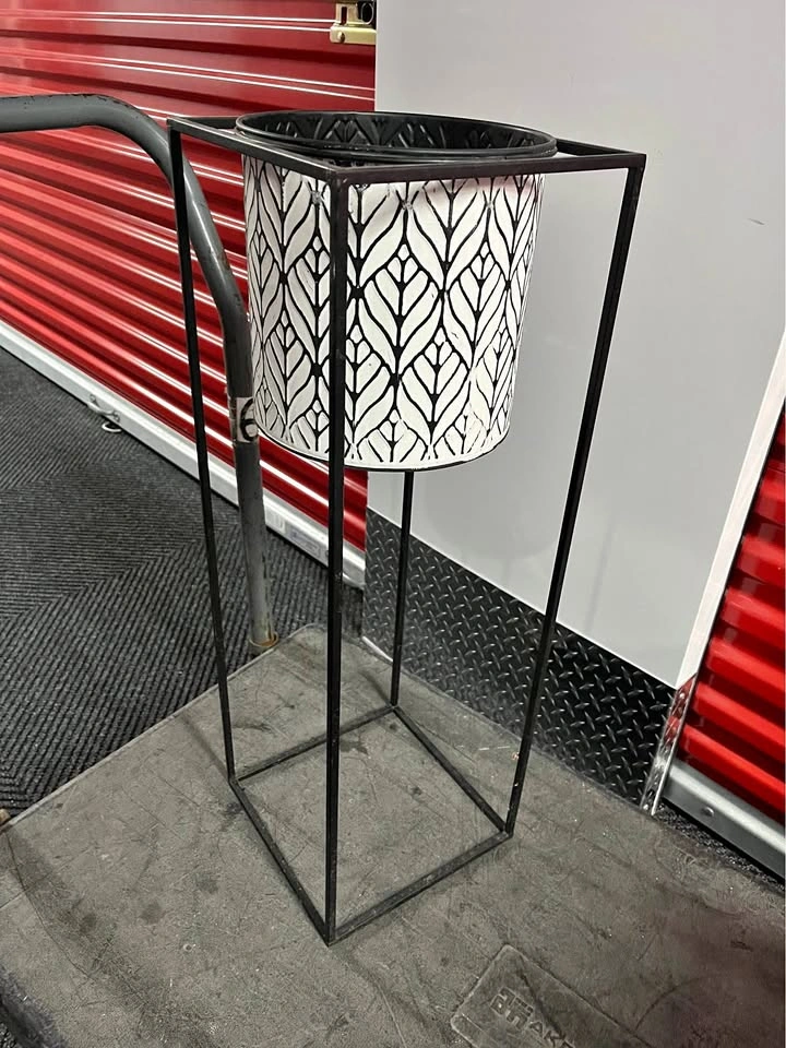 Plant pot and stand