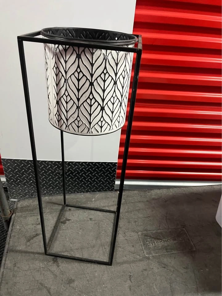 Plant pot and stand - photo 2