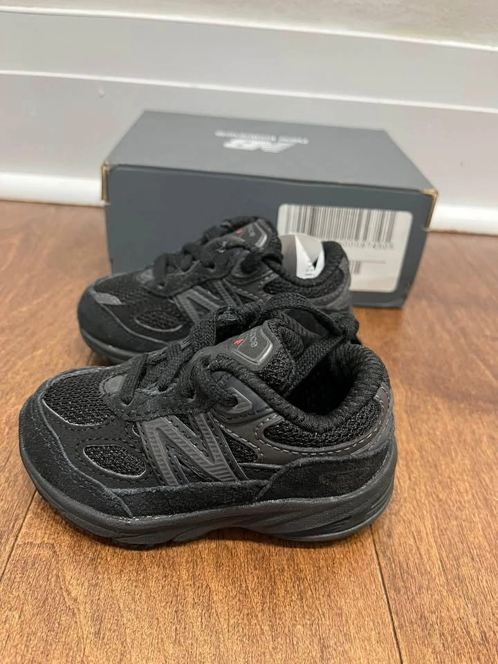 New Balance 990v6 Toddler Shoes SZ 4 - photo 2