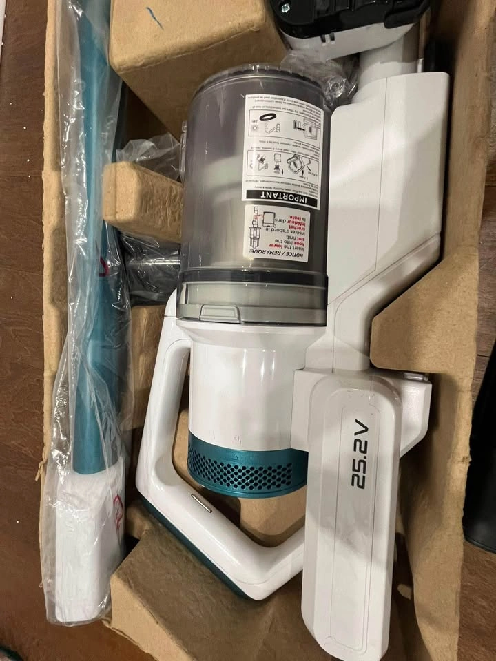 Eureka RapidClean Pro Cordless Stick Vacuum - photo 2